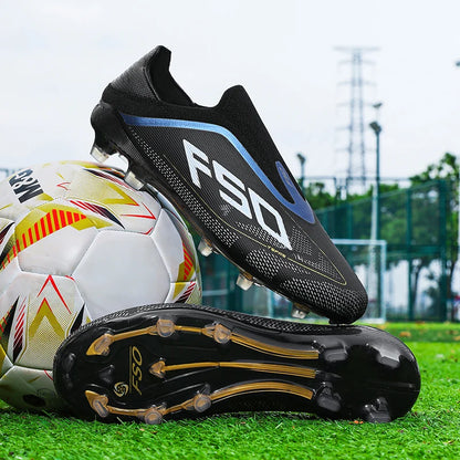 Novas chuteiras de futebol para homem, sapatilhas de futsal para exterior, jogo em relva, antiderrapantes, calçado de futebol de alta qualidade com pitões, best-seller, cano alto, leve