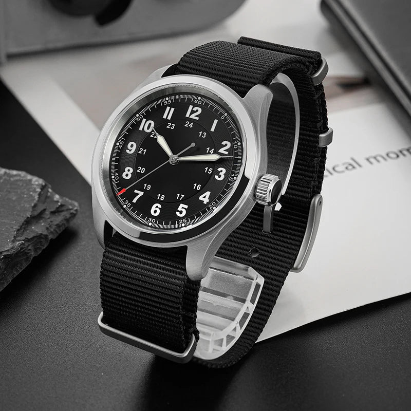 Militado ML08 Vintage Black Watch VH31 Sweep Quartz Wristwatch Ar Sapphire Crystal Luminous C3 BGW9 100 Waterproof Watches Man