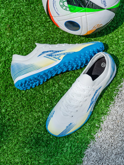 Chaussures de football pour hommes adultes, modèle TF, à tiges hautes, avec empeigne souple en PU, semelles antidérapantes et crampons, idéales pour les matchs et l'entraînement sur gazon synthétique.