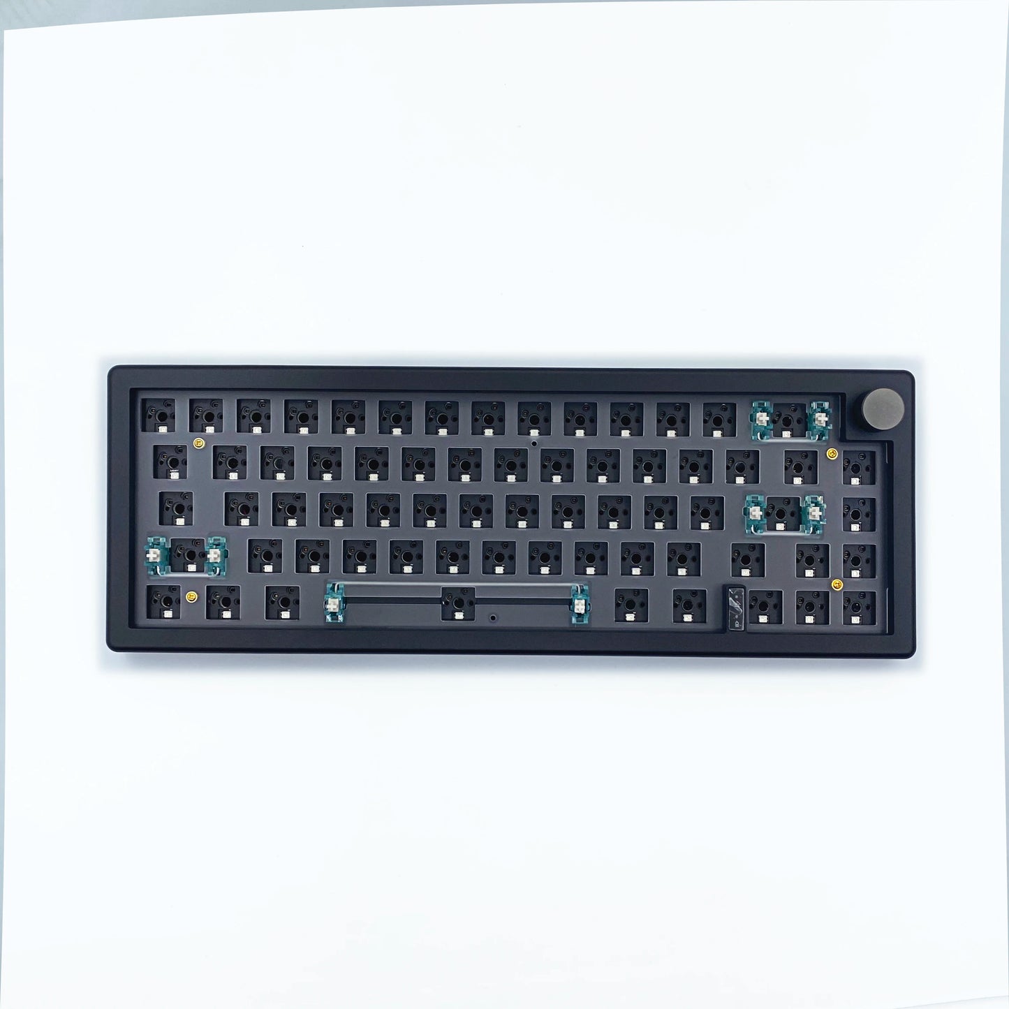 Kit tastiera meccanica personalizzata GMK67 65% Gasket Bluetooth 2.4G wireless hot-swappable con retroilluminazione RGB