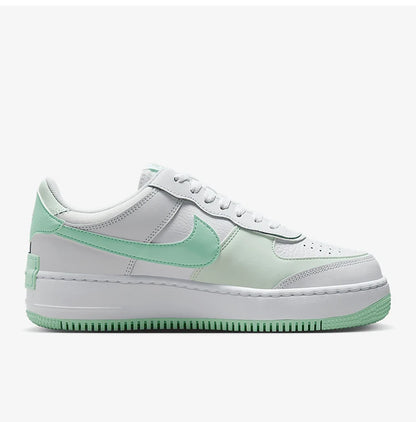 Nike eredeti AIR FORCE 1 női, vastag talpú, alacsony szárú klasszikus cipő FZ3773-100