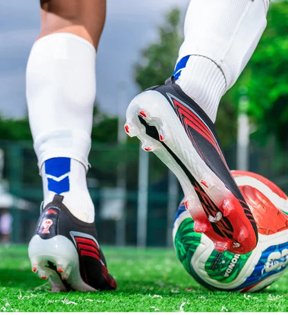 Nouvelles chaussures de football pour hommes, chaussures de football de haute qualité pour l'entraînement, crampons pour terrain gazonné, baskets très vendues, chaussures de futsal pour matchs en salle, antidérapantes po
