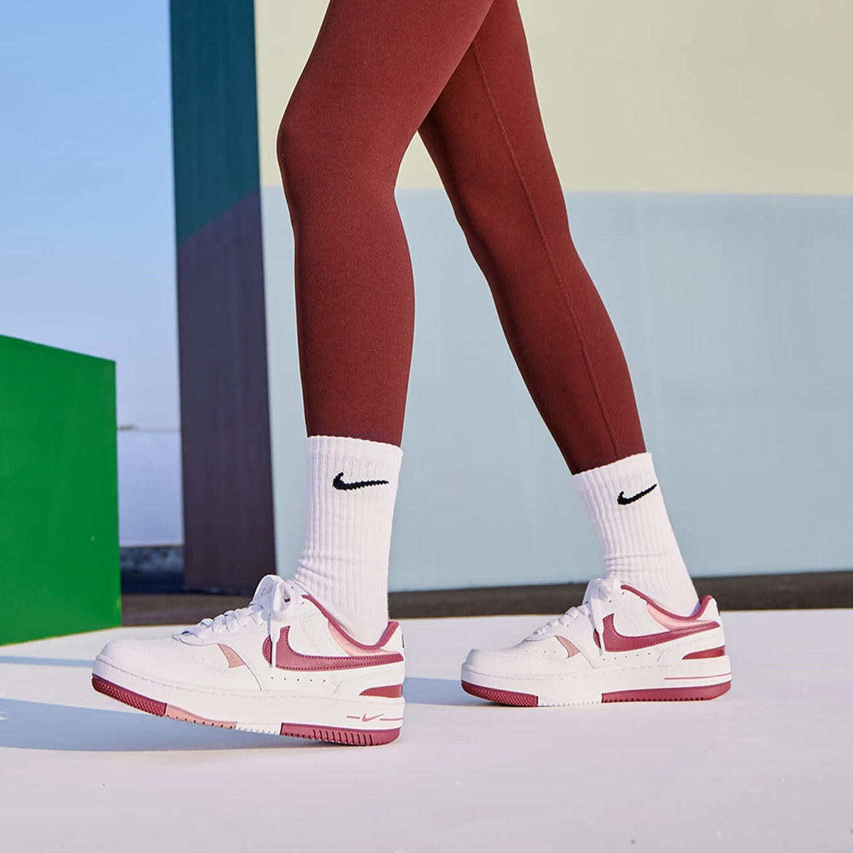 Оригинални дамски ретро спортни маратонки Nike Gamma Force с дебела подметка и издръжлива конструкция FQ8877-100