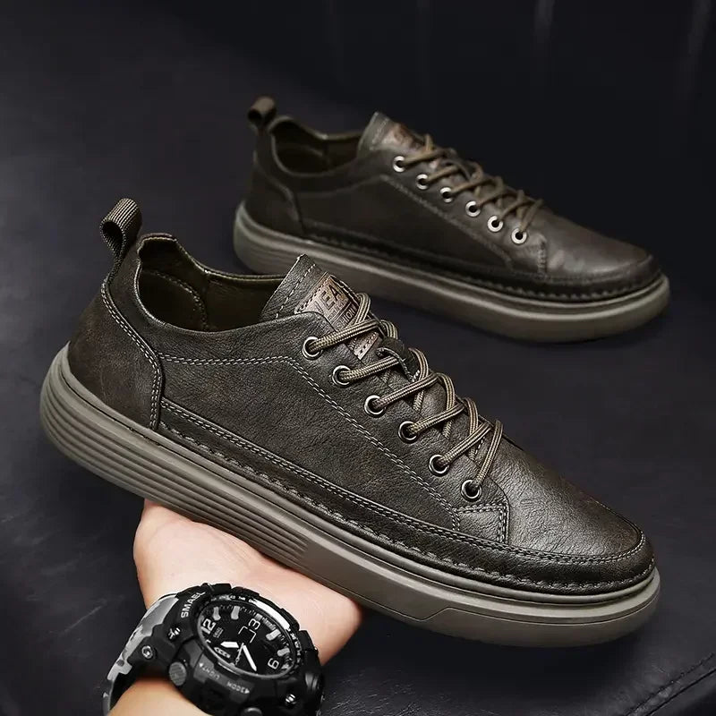 Sneakers classiche da uomo con plateau, scarpe casual slip-on da uomo, sneakers in pelle, nuove scarpe basse comode, mocassini da uomo per la primavera