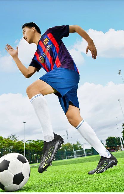 Nouvelles chaussures de football pour hommes, crampons pour terrain gazonné, chaussures de futsal confortables, chaussures de football pour terrain synthétique, chaussures de sport ultralégères, antidérapantes, pour adul