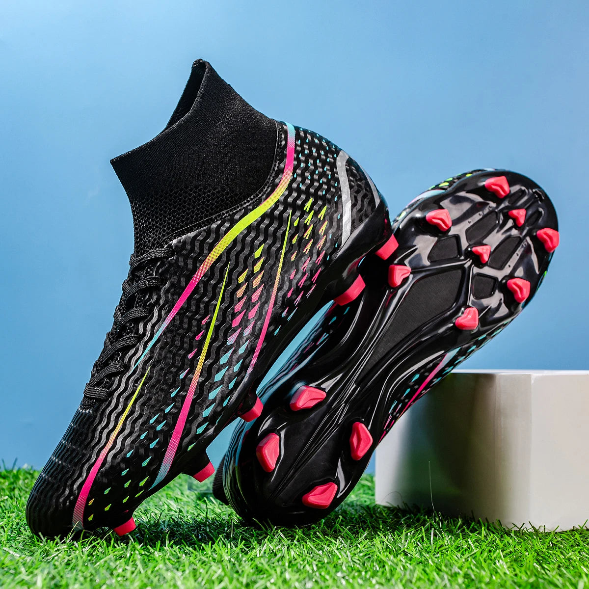 Chaussures de football pour adultes, adaptées à de multiples terrains, avec crampons AG FG, tissu en PU respirant, semelles antidérapantes en TPU, idéales pour l'entraînement et les petits tournois sur gazon.