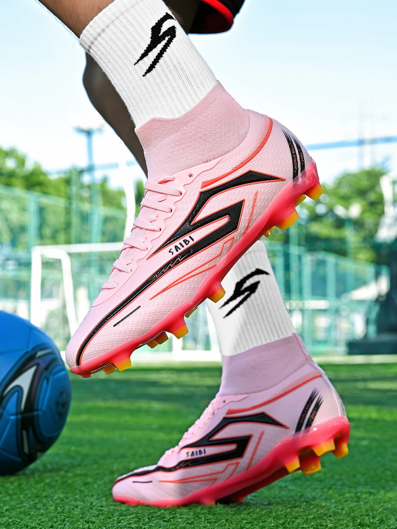 Classic Style AG FG Football Shoes PU Fabric Ventilated Upper TPU Wearproof Outsole Unisex Kids Outdoor Football Shoes