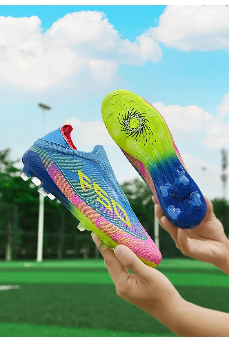 Nouvelles chaussures de football pour hommes, crampons pour terrain en herbe, de haute qualité, antidérapantes, légères, mi-hautes, pour les matchs en extérieur, chaussures de sport, très vendues pour l'entraînement.