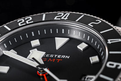 SEESTERN Diver Man Watch Titanium Automatic GMT Mechanical Wristwatch NH34 Movement Sapphire Crystal 20ATM Waterproof Lume S462